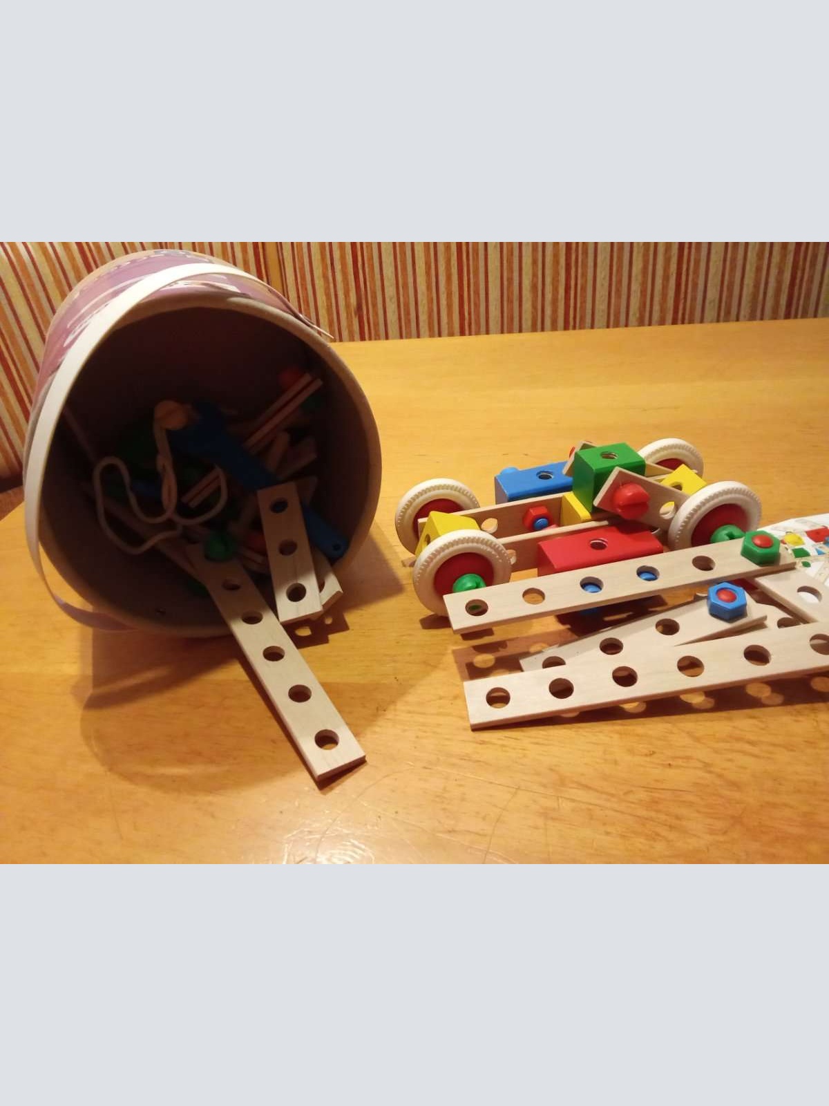 Sehr schönes Konstruktion Spiel von Eichhorn abzugeben