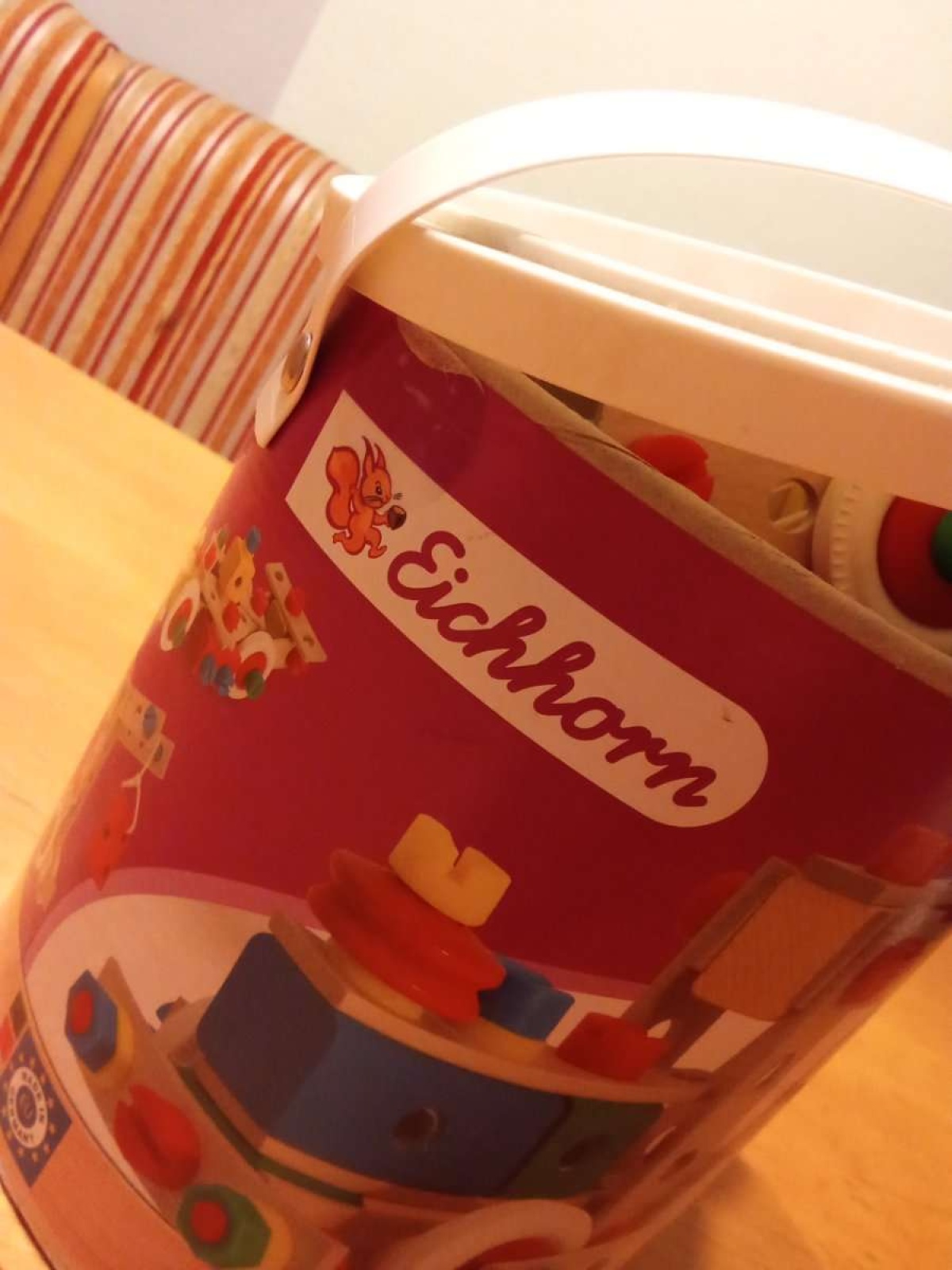 Sehr schönes Konstruktion Spiel von Eichhorn abzugeben