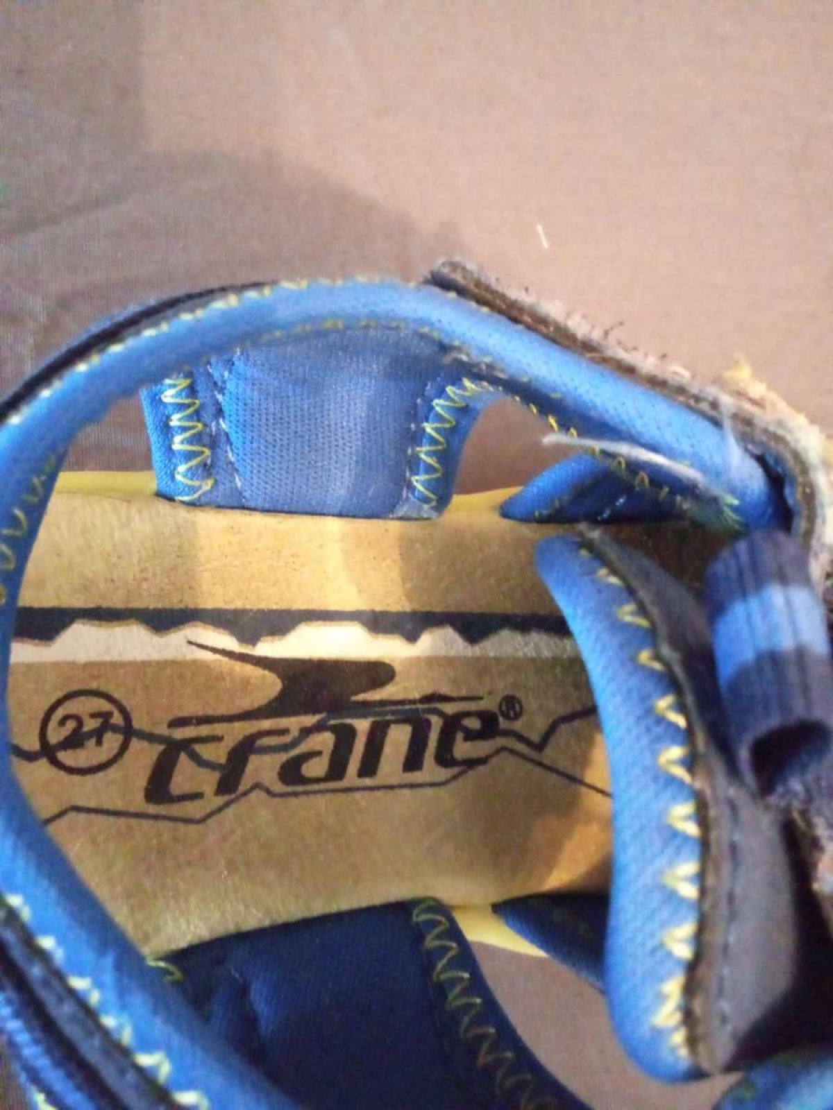 Sehr schöne Sandalen von Crane in gr. 27 abzugeben.