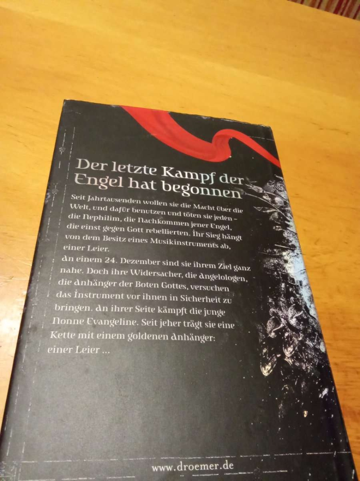 Sehr schönes Buch abzugeben, Danielle Trussoni Angelus.