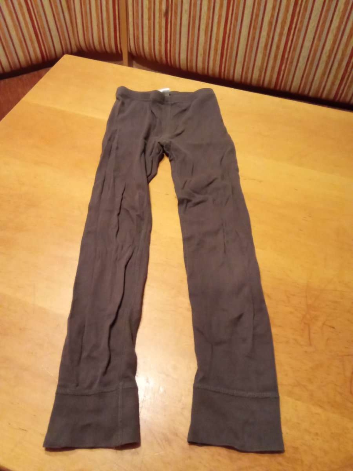 Sehr schöne Leggings von H&M in gr. 122 /128 abzugeben