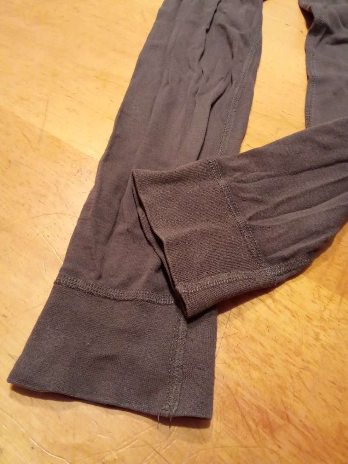 Sehr schöne Leggings von H&M in gr. 122 /128 abzugeben