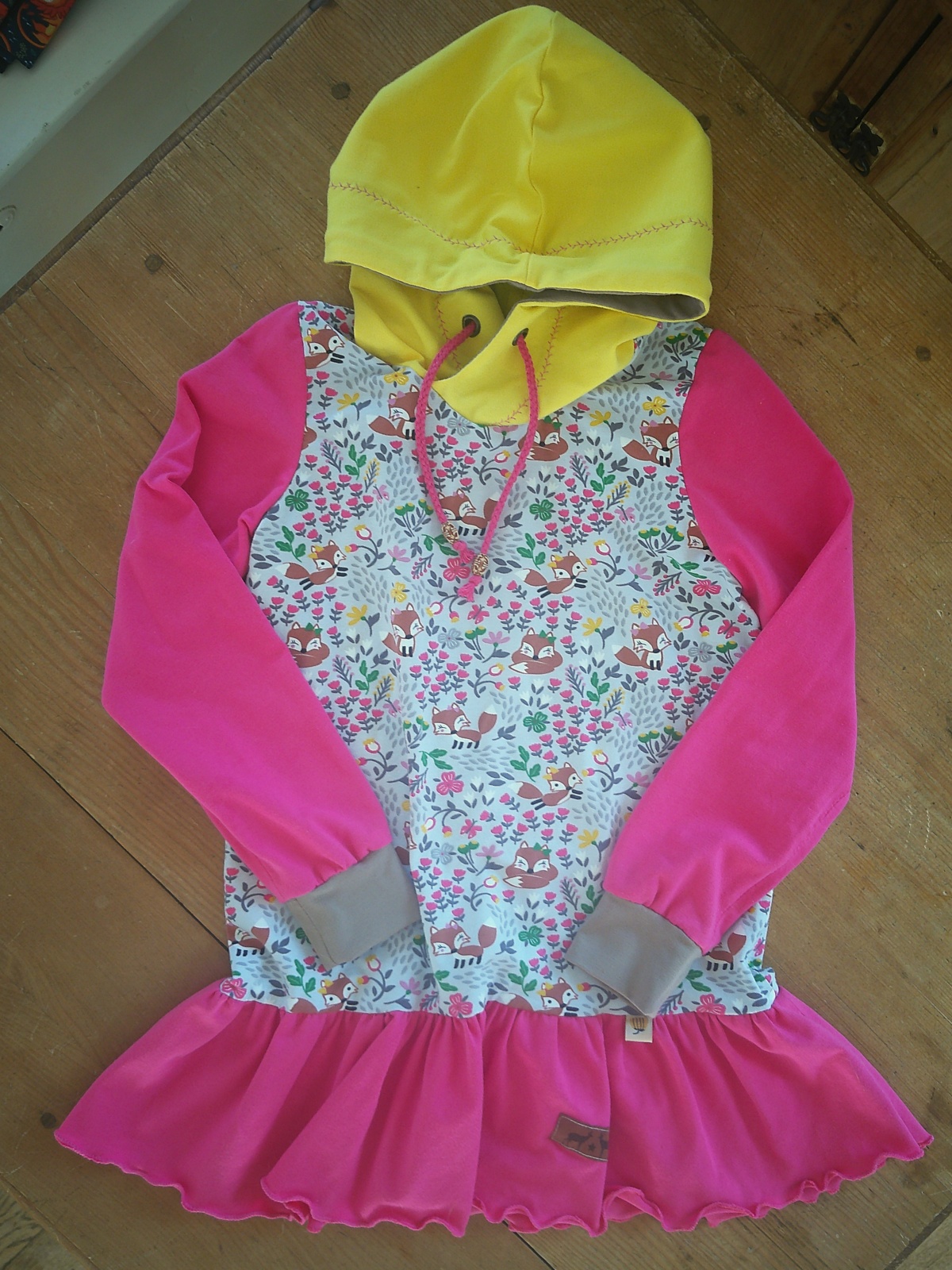 Kapuzen Tunika mit Rüschensaum "Fuchsliebe"