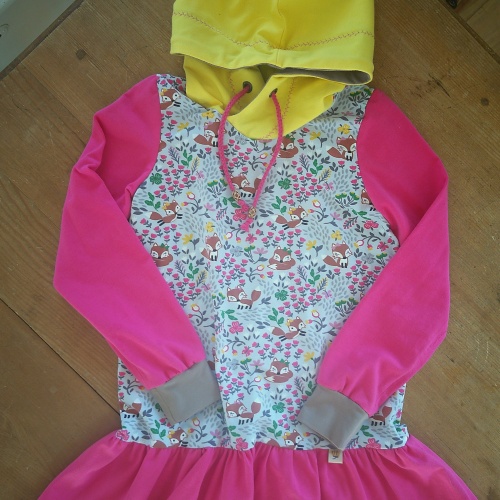 Kapuzen Tunika mit Rüschensaum "Fuchsliebe"