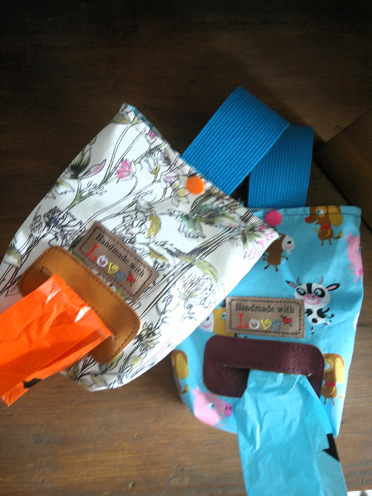 Leckerliebeutel, Kotbeuteltasche, Gacki Sacki Tasche, Futterbeutel für Unterwegs