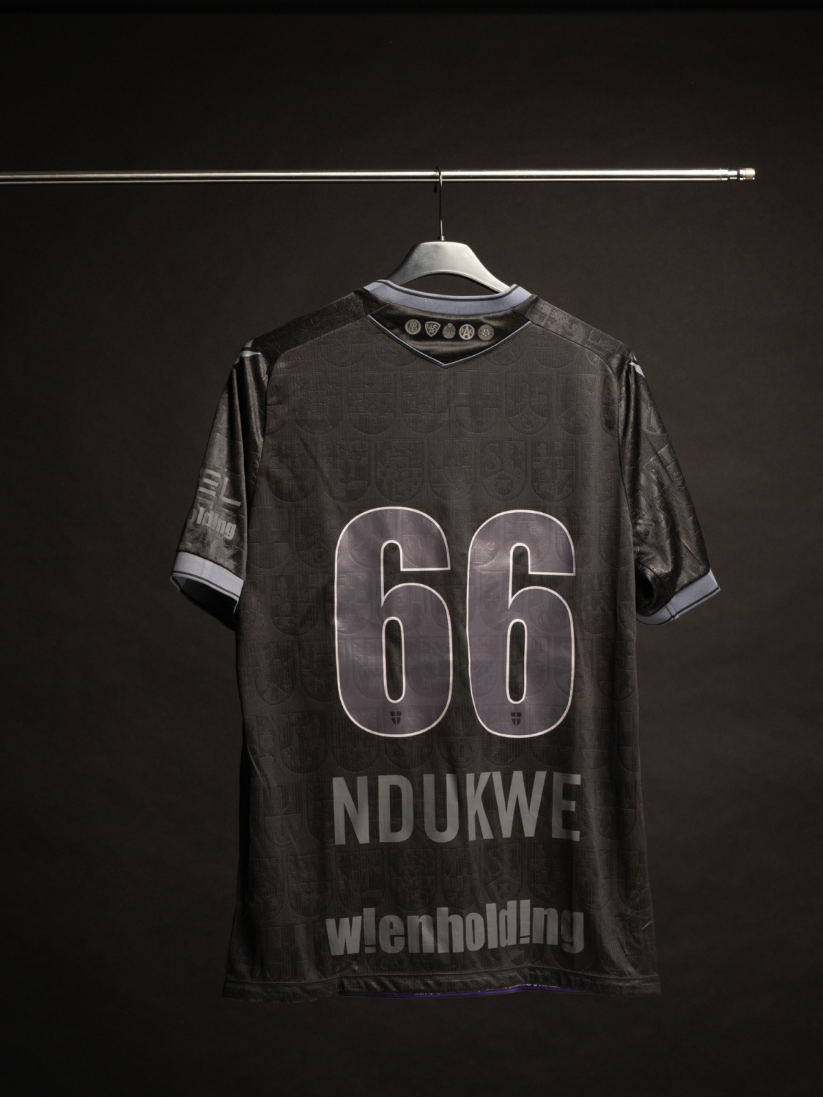 Austria Wien Matchworn Bezirkstrikot NDUKWE