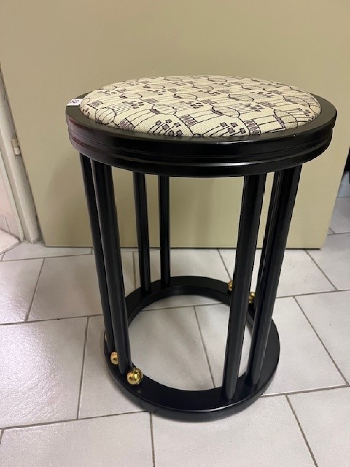 Hocker rund / schwarz (37/38)