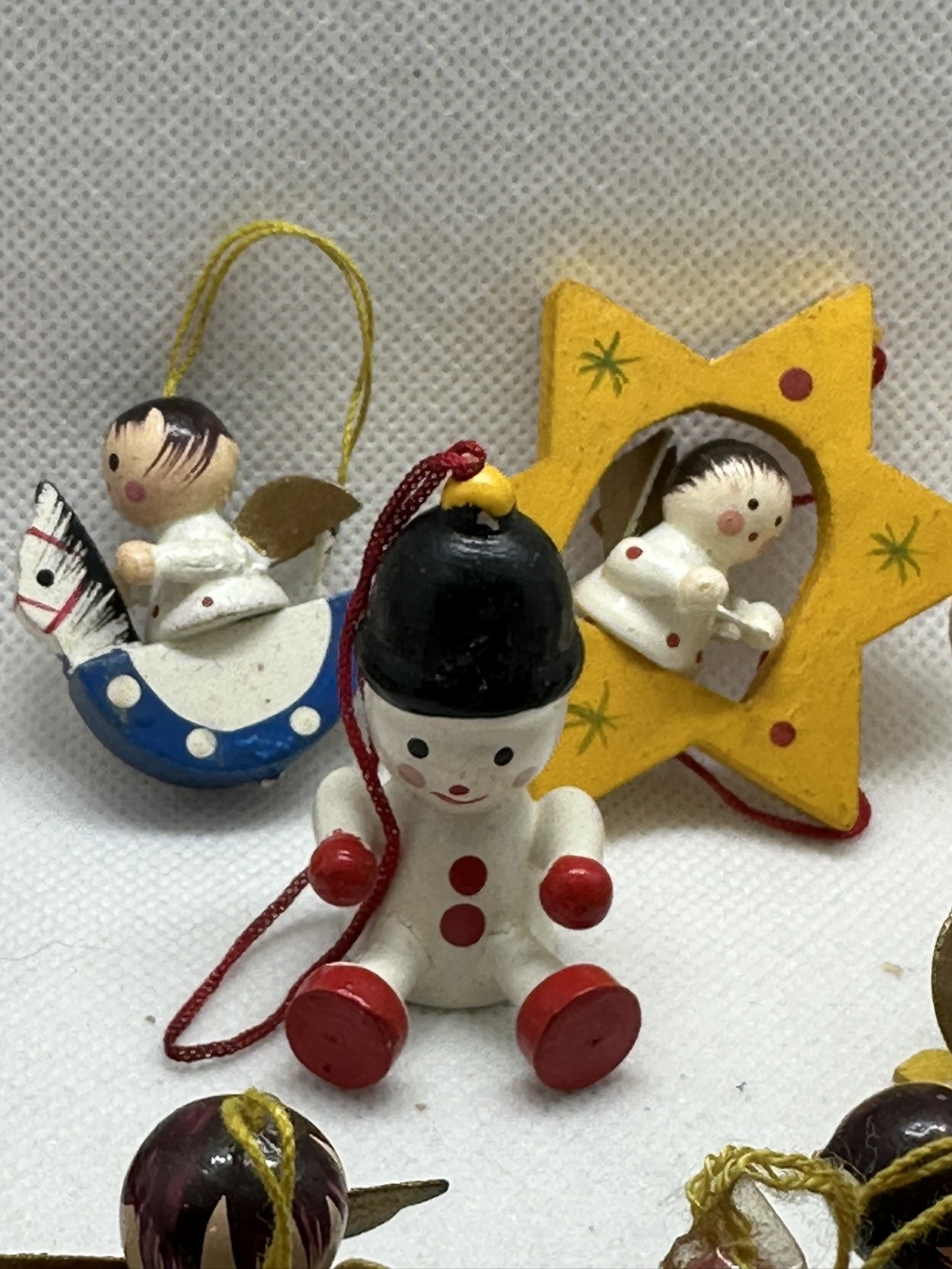 Konvolut alter Holzschmuck aus dem Erzgebirge