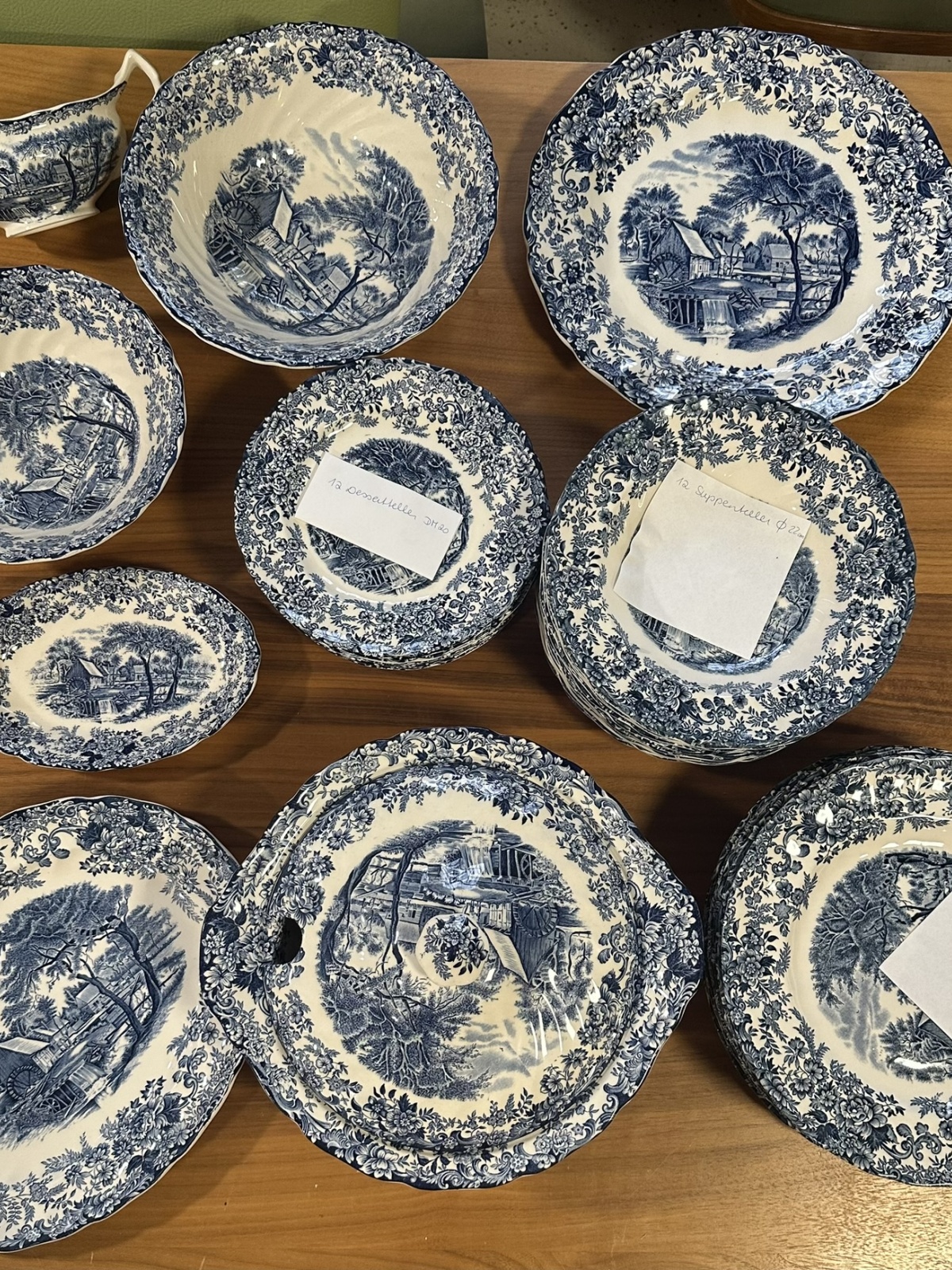 Wunderschönes Johnson Bros "Mill Stream" Sammelgeschirr 40-teilig