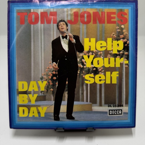 Single / Tom Jones – Help Yourself / Day By Day