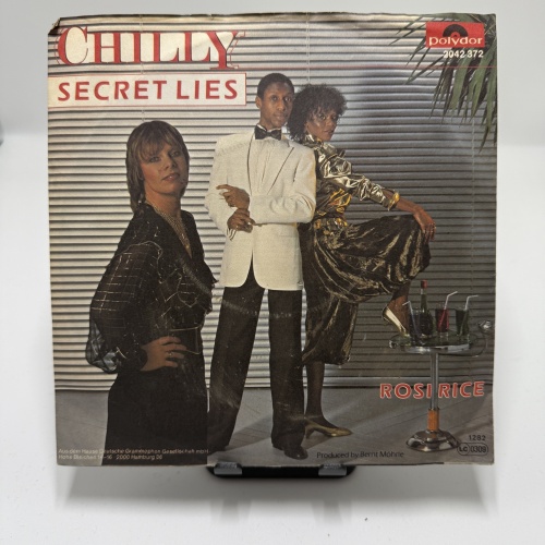 Single / Chilly – Secret Lies