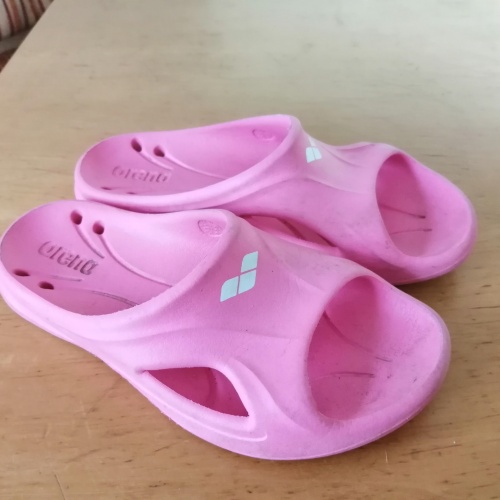 Kinder Haus / Badeschuhe gr. 33