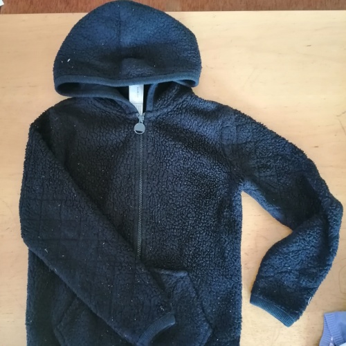 Kapuzen Jacke gr. 134/140