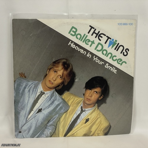 SINGLE / The Twins – Ballet Dancer