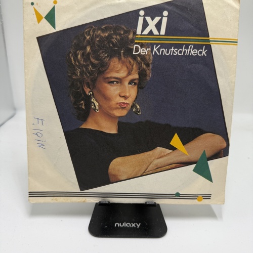 Single / Ixi – Der Knutschfleck