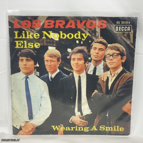 SINGLE / Los Bravos – Like Nobody Else / Wearing A Smile