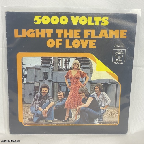 SINGLE / 5000 Volts – Light The Flame Of Love
