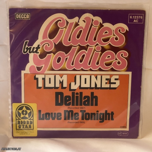SINGLE / Tom Jones – Delilah / Love Me Tonight