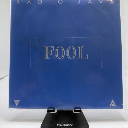 Single / Radio Java – Fool