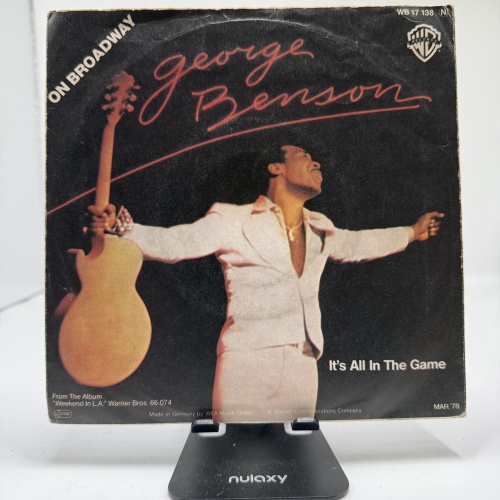 Single / George Benson – On Broadway