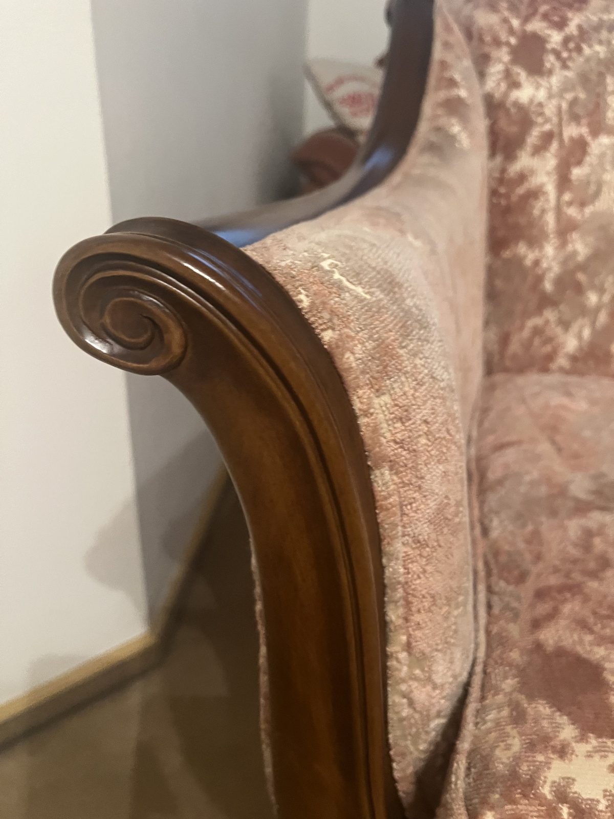 Schönes 3er Sofa und Fauteuil (15,17)