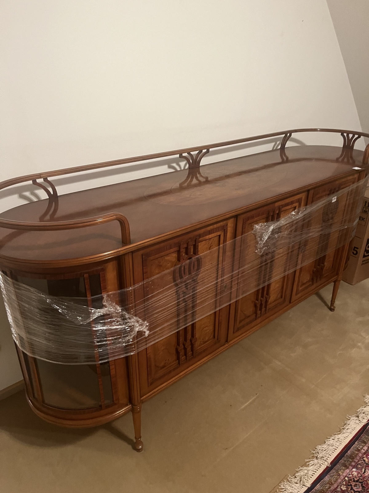 Vitrine/Anrichte/Kommode (9)