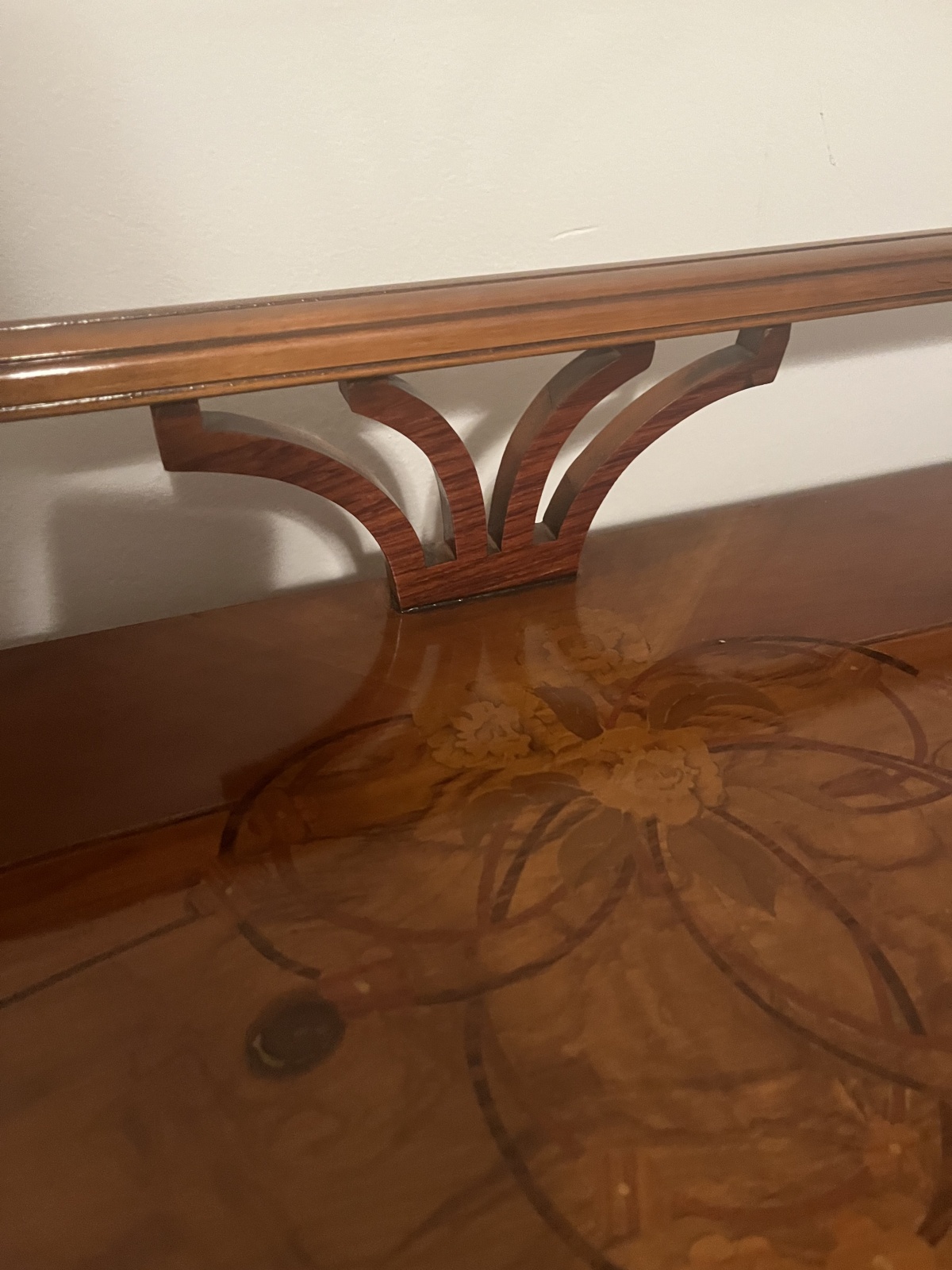 Vitrine/Anrichte/Kommode (9)