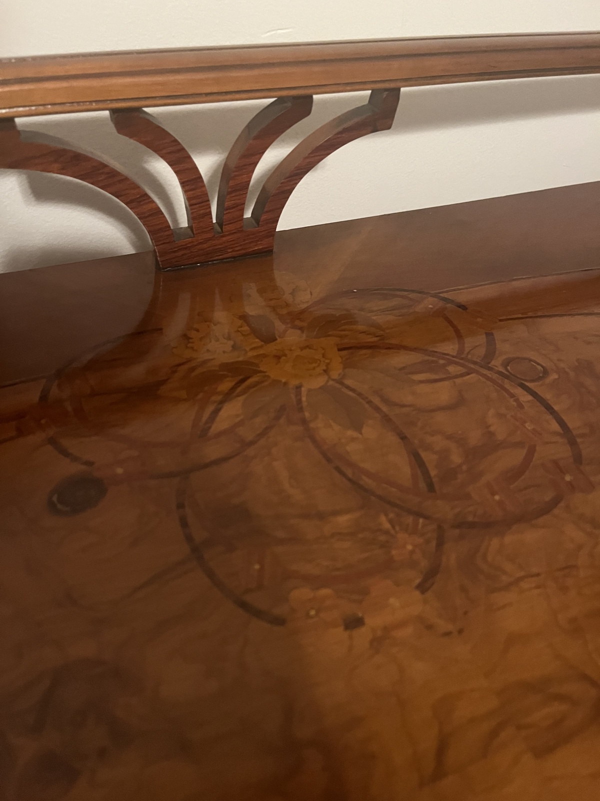 Vitrine/Anrichte/Kommode (9)