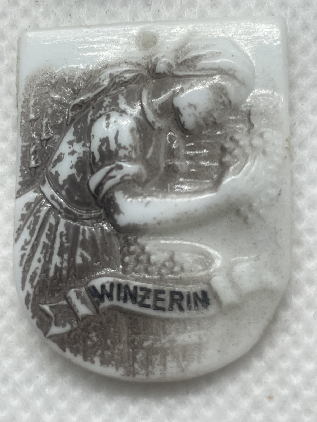 WHW - Winterhilfswerk - Gußglasabzeichen - Gau Steiermark