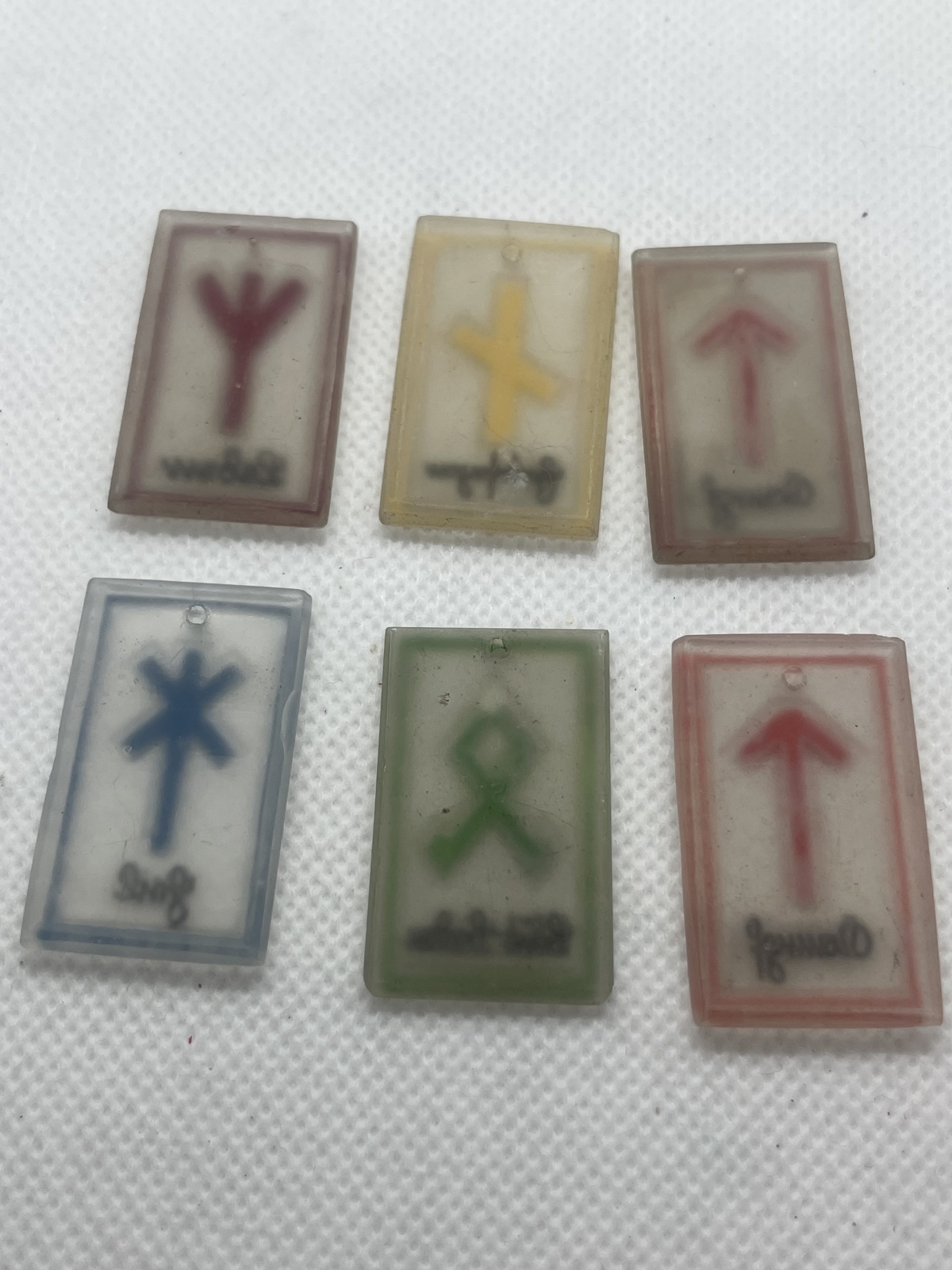 WHW - Winterhilfswerk - Germanische Runen - Glasabzeichen