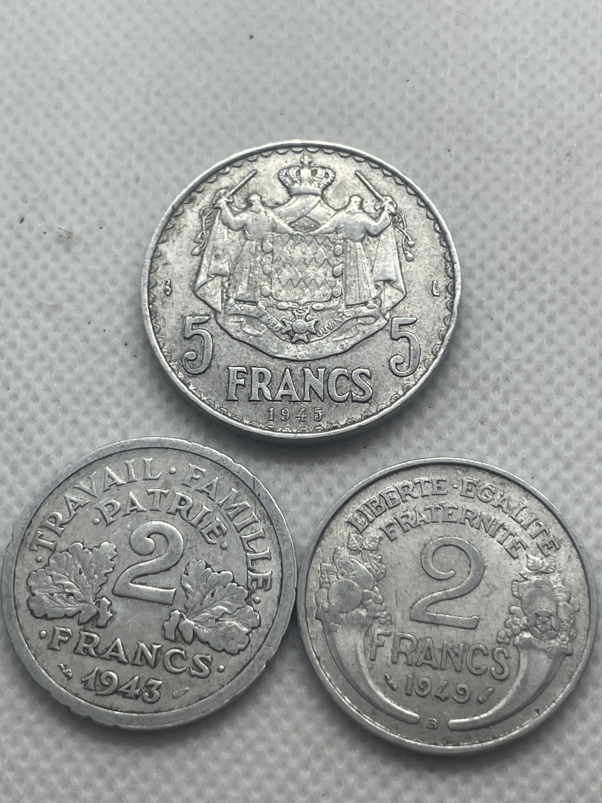 3 alte französische Münzen - 1 x Monaco 1945
