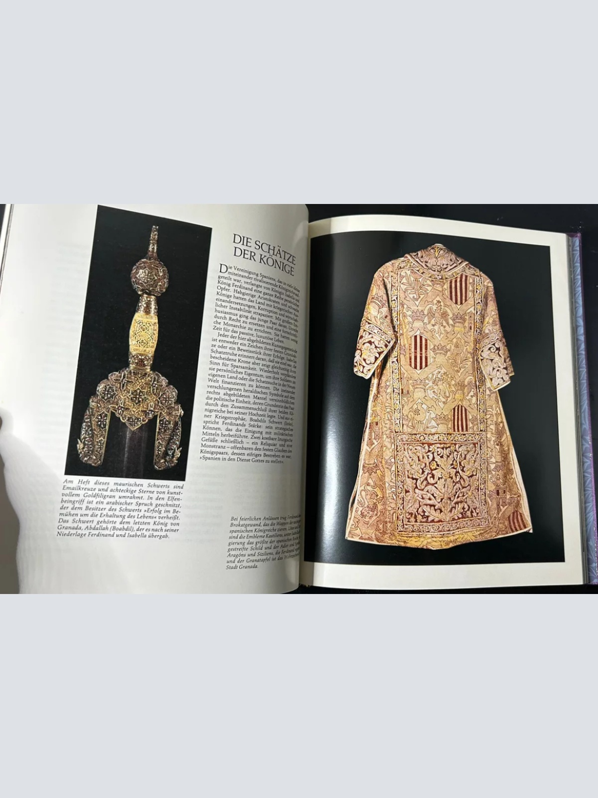 Die Könige von Spanien - Buch "Schätze der Welt" - Hardcover-Schlafhülle