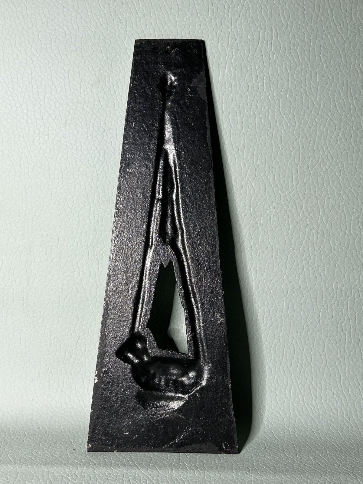 Bronze Figur Kind im Wiege