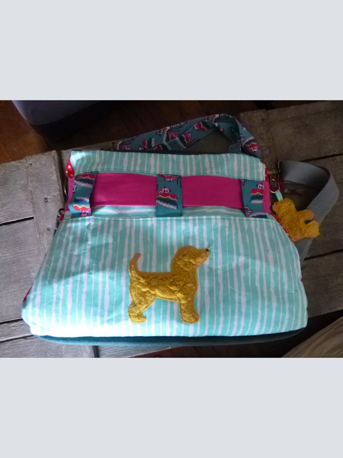 Umhängetasche Handtasche Schultertasche Kunterbunt Platzwunder mit vielen Details