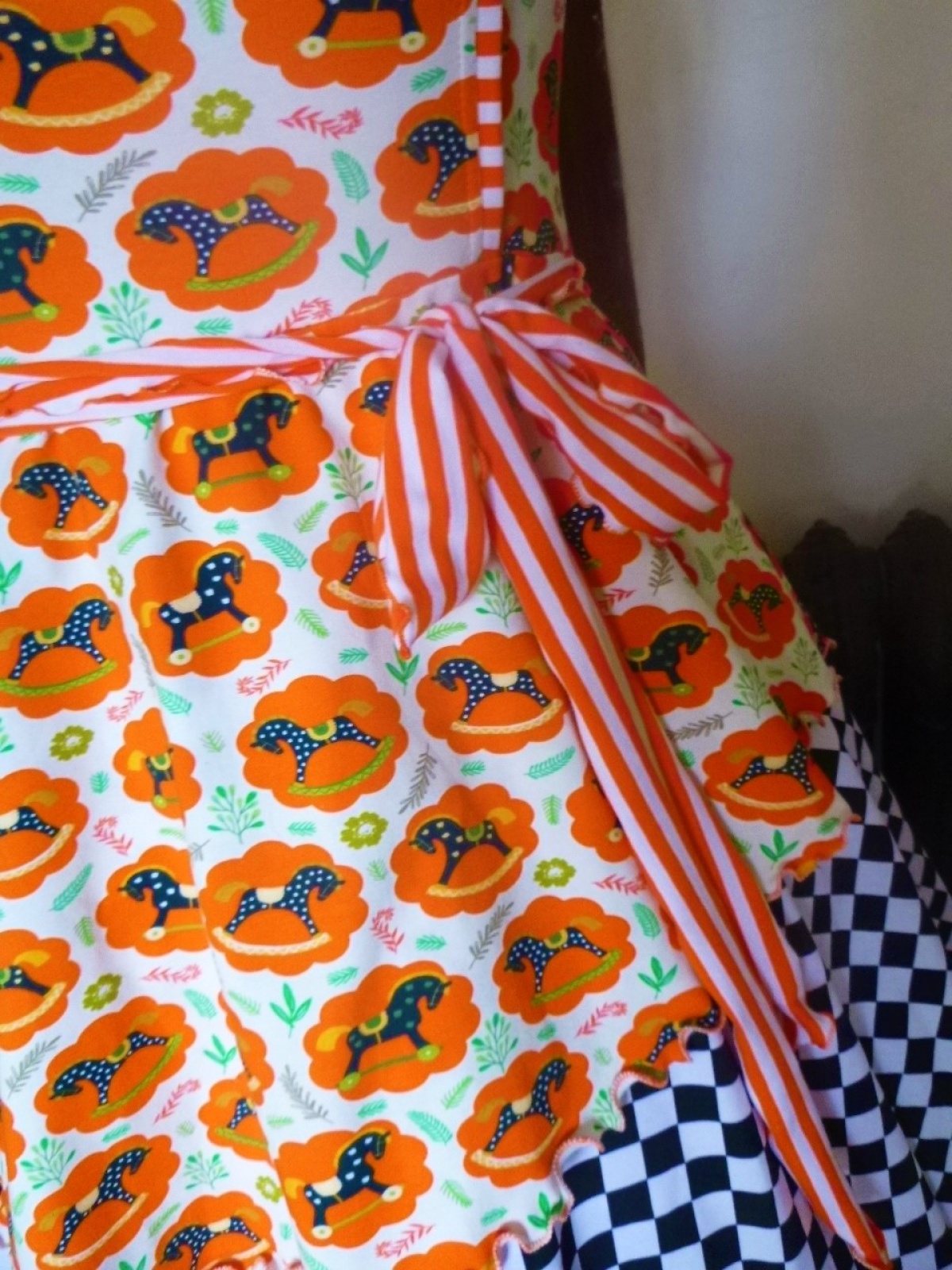 Rockabilly Fiefties Kleid mit Retro Pferde Schaukelpferd Jersey