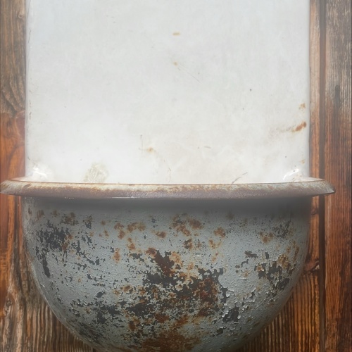 Antikes Wasserbassena