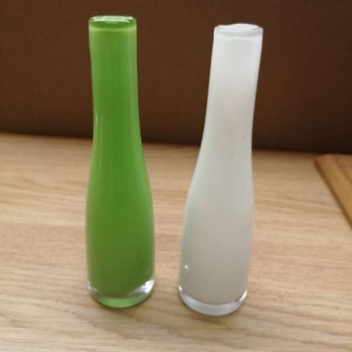 2 Stück kleine Vasen