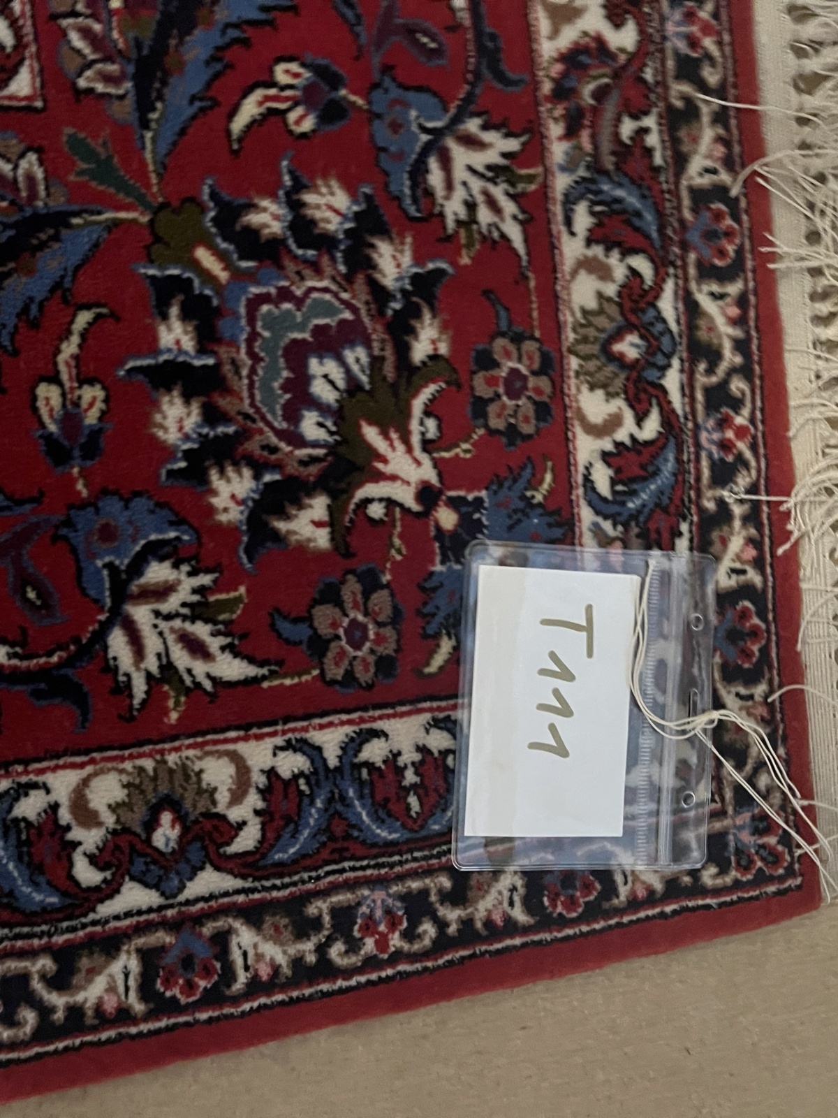 T111 - Isfahan - 317x210 cm / (N400)