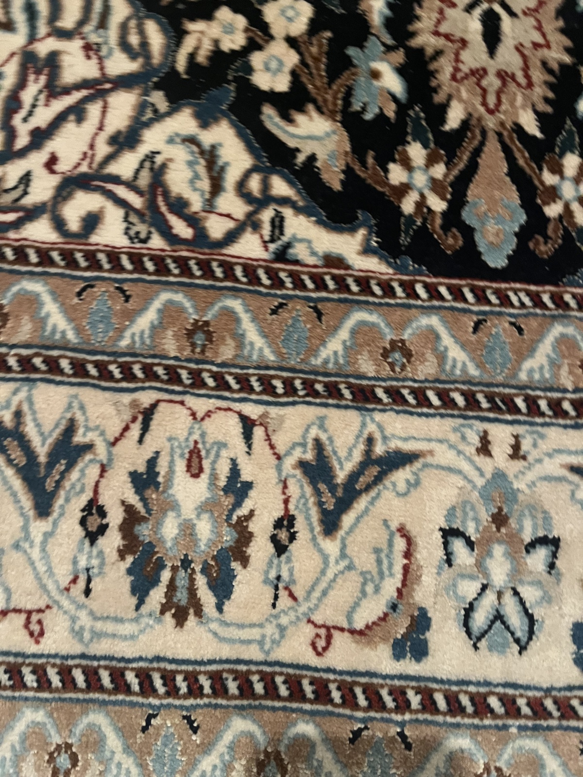 T19 - Tabas - 207 x 118 cm (Nain)  / (N220)