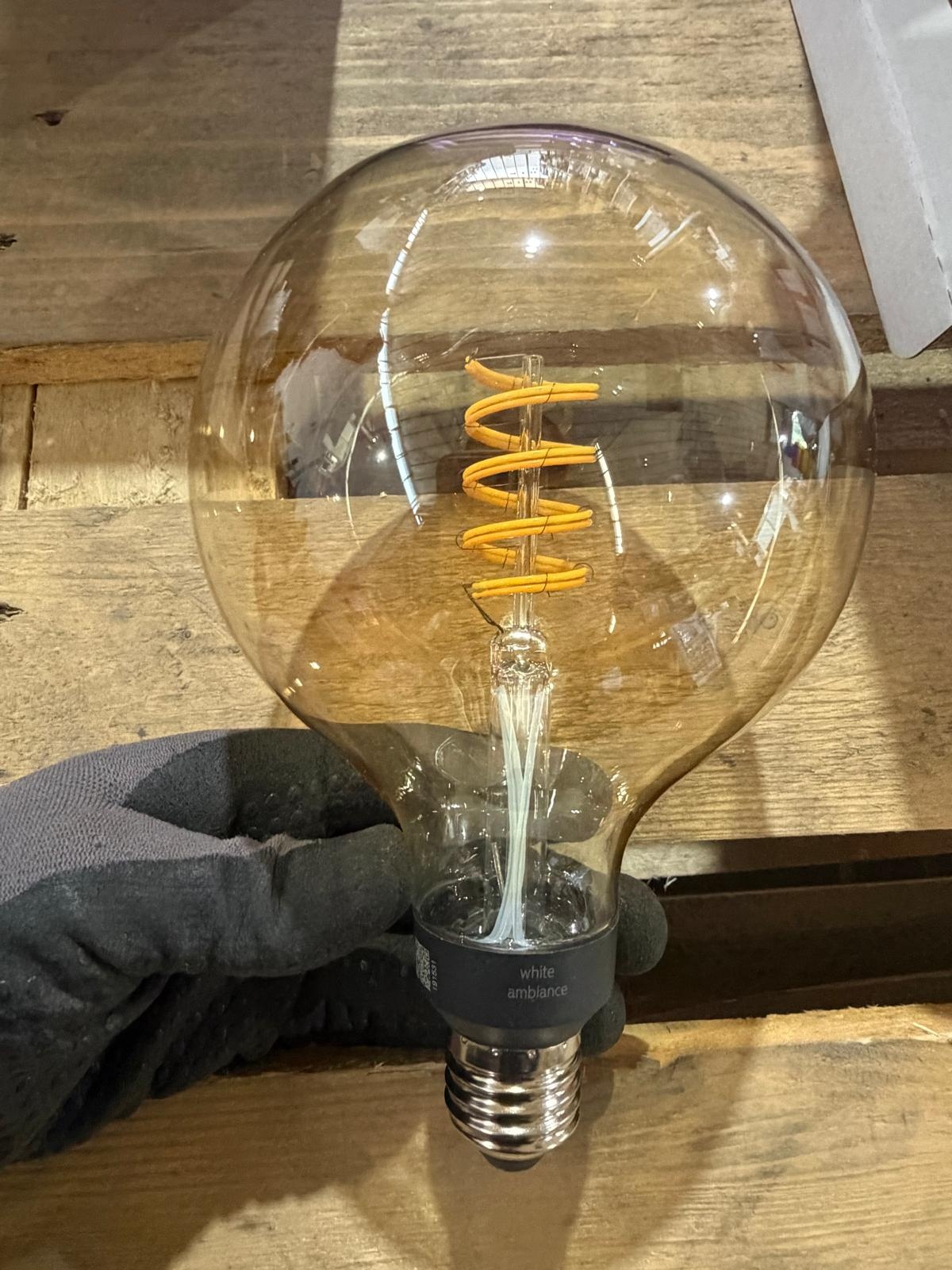 Glühbirne - Philips hue E27 - 550 - Funktioniert mit Alexa & Google