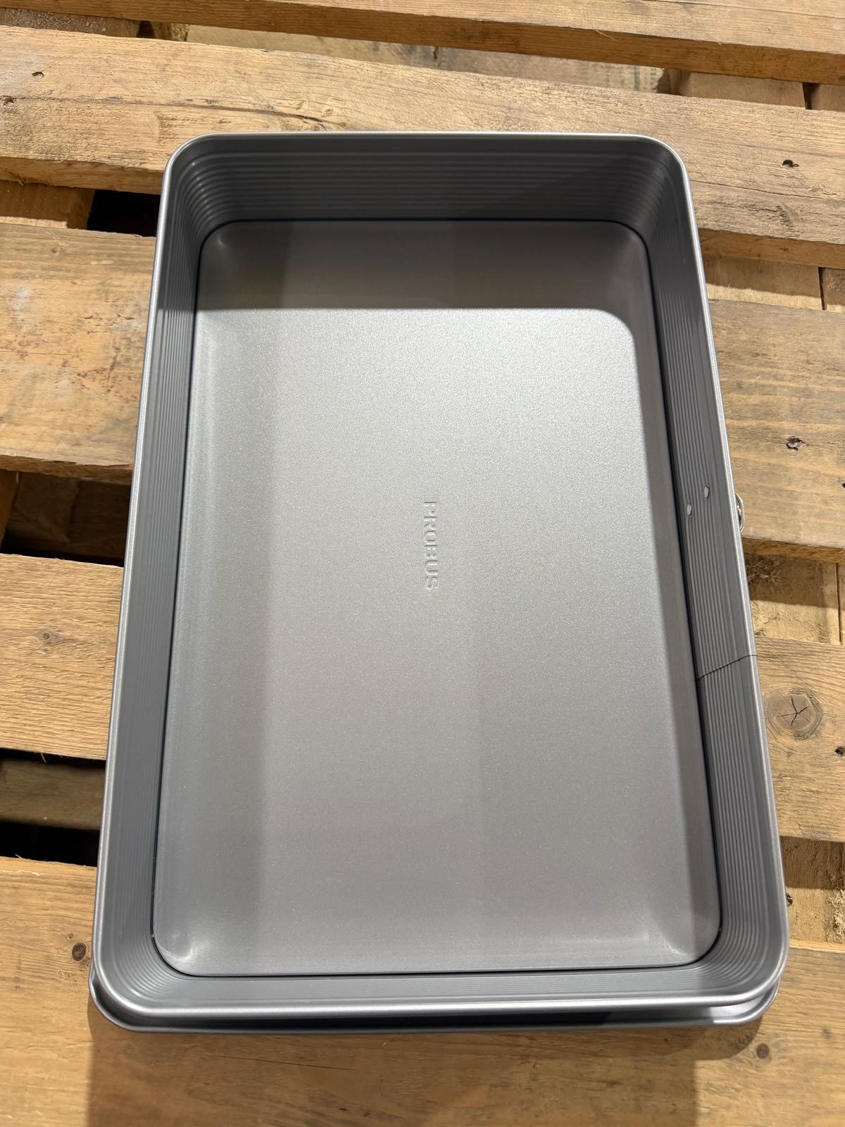 Blechkuchen-Container