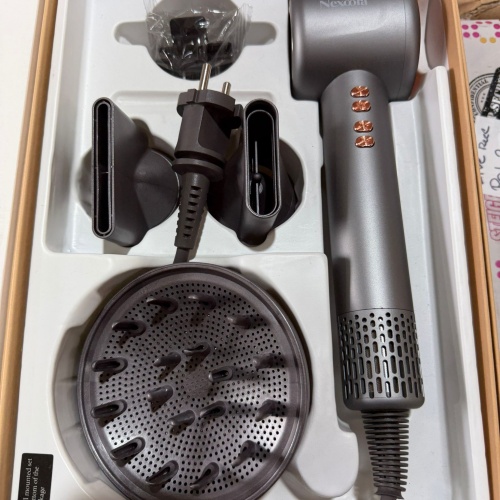 Haarföhn inkl. Aufsätze