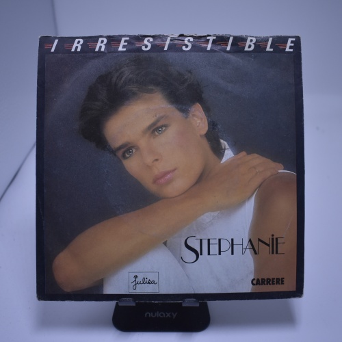 Single / Stephanie – Irresistible