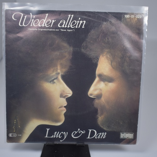 Single / Lucy & Dan – Wieder Allein