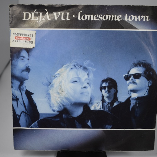 Single / Deja Vu – Lonesome Town