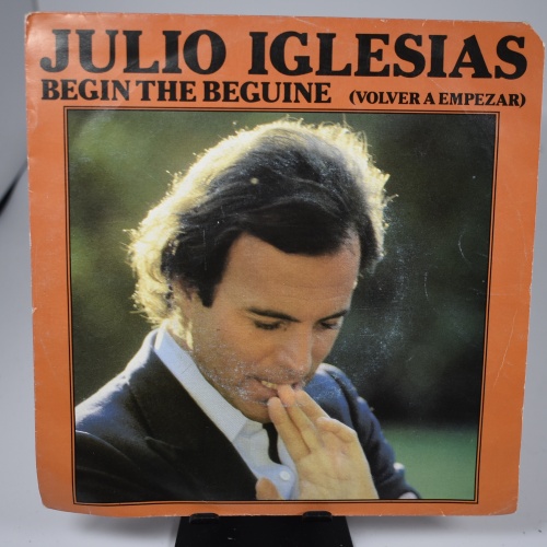 Single / Julio Iglesias – Begin The Beguine (Volver A Empezar)