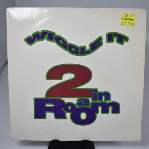 Single / 2 In A Room – Wiggle It