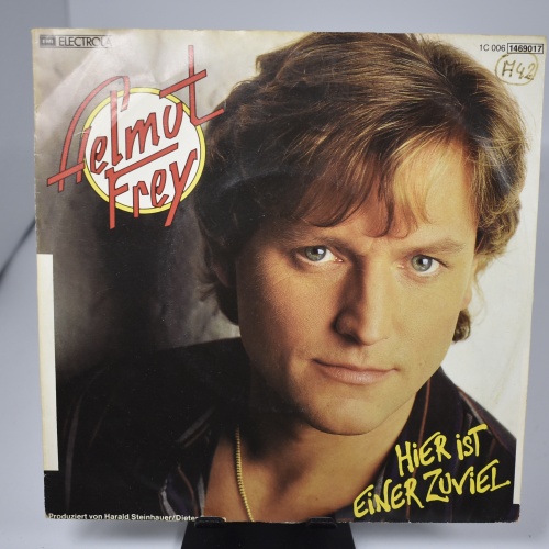 Single / Helmut Frey – Hier Ist Einer Zuviel