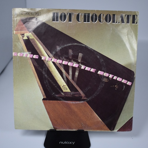 Single / Hot Chocolate – Going Through The Motions