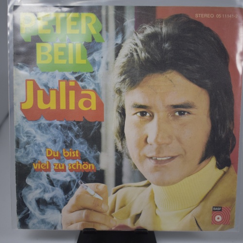 Single / Peter Beil – Julia